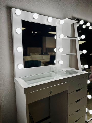 Jade Tour Vanity Set