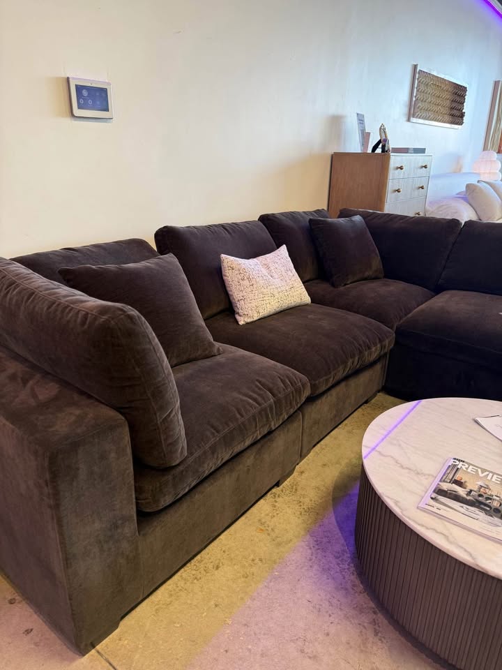 4-Seat Cloud Lux Modular Sofa Sectional Chaise in Performance Chenille