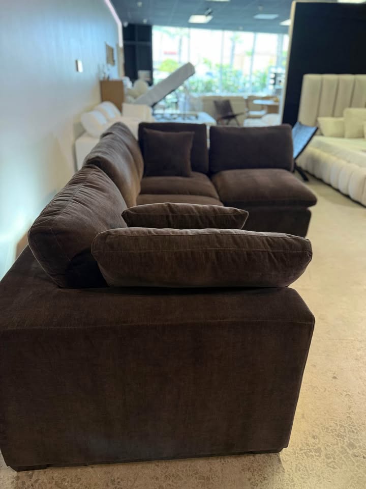 4-Seat Cloud Lux Modular Sofa Sectional Chaise in Mocha Brown Performance Chenille